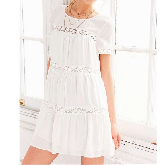 Urban Outfitters Dresses & Skirts - Alice & UO Lace Detail Tiered Boho Babydoll Dress